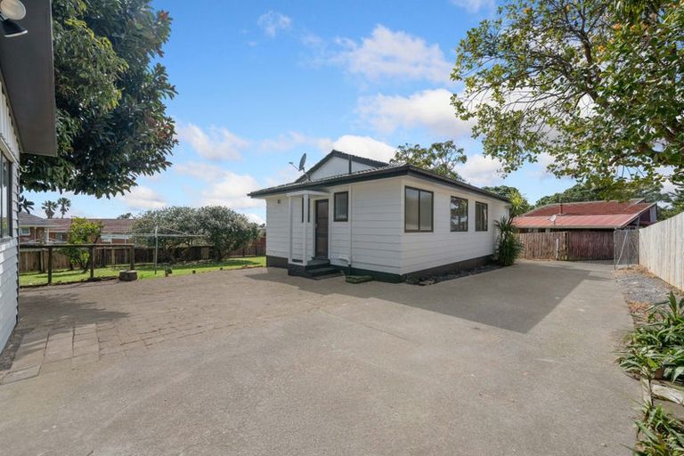 Photo of property in 20a Mckinstry Avenue, Mangere East, Auckland, 2024