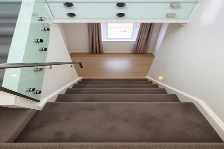 Photo of property in 421b Bucklands Beach Road, Bucklands Beach, Auckland, 2012