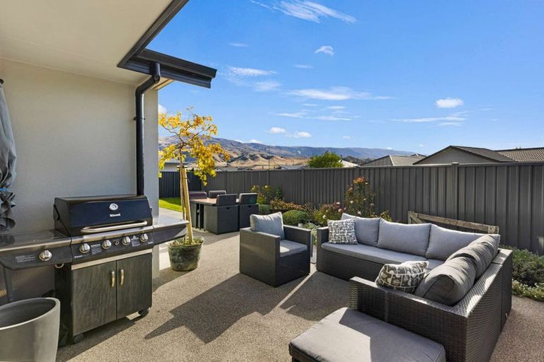 Photo of property in 14 Stowell Drive, Cromwell, 9310