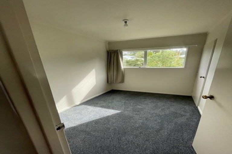 Photo of property in 23b Brian Crescent, Stanmore Bay, Whangaparaoa, 0932