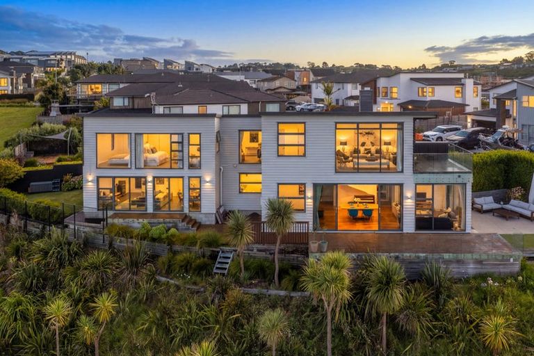 Photo of property in 41 Bounty Road, Long Bay, Auckland, 0630