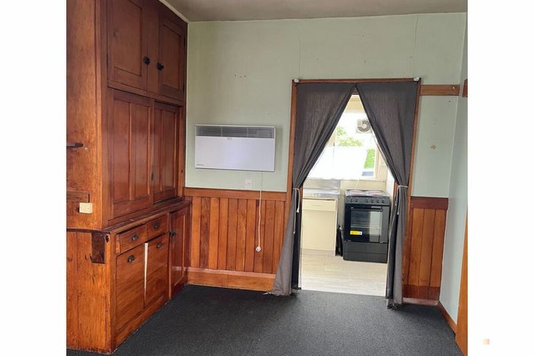 Photo of property in 6-6a Timaru Road, Waimate, 7924