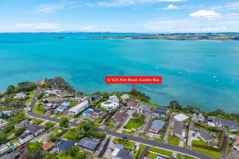 Photo of property in 1/121 Pah Road, Cockle Bay, Auckland, 2014