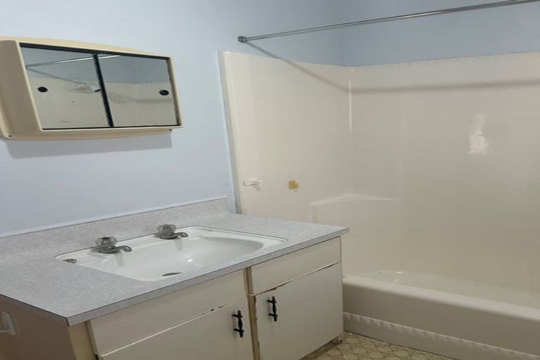 Photo of property in 1/197 Gloucester Street, Taradale, Napier, 4112