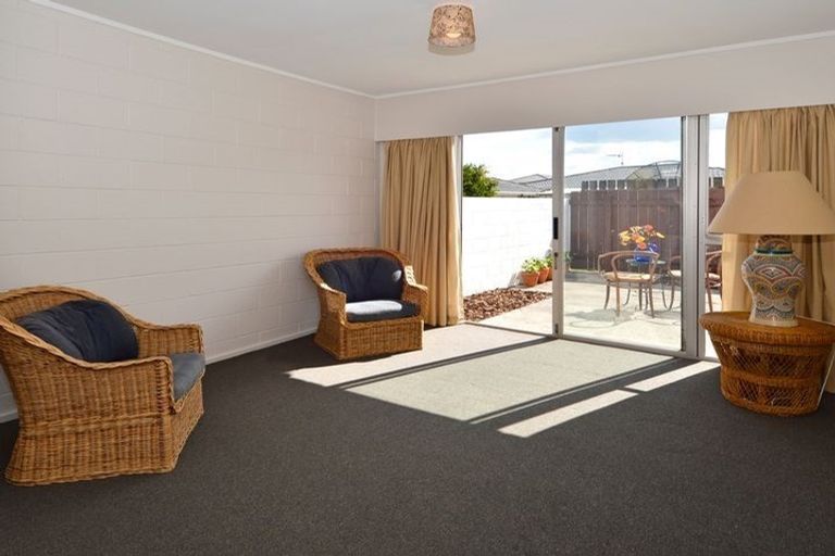 Photo of property in 8/45 Kenderdine Road, Papatoetoe, Auckland, 2025
