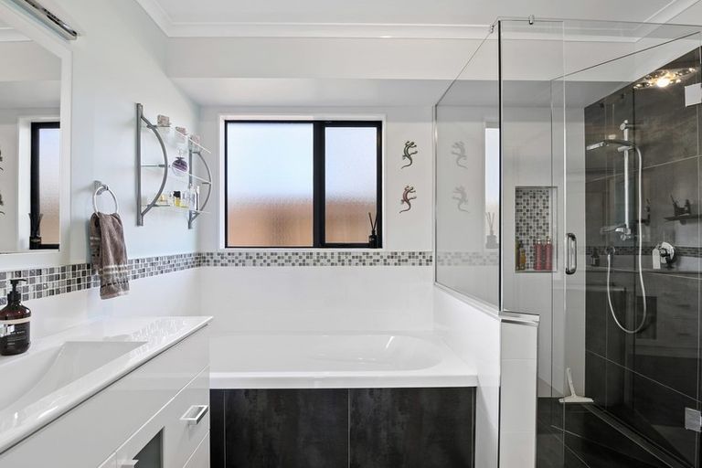 Photo of property in 34 Monaco View, Stoke, Nelson, 7011