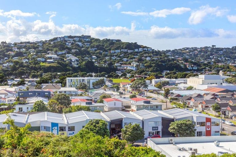 Photo of property in 36 Maupuia Road, Miramar, Wellington, 6022