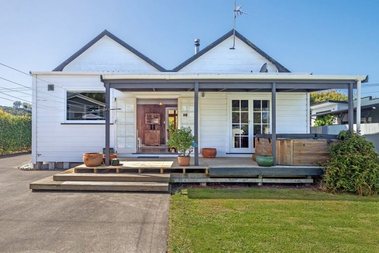 Photo of property in 106 Whitaker Street, Whataupoko, Gisborne, 4010