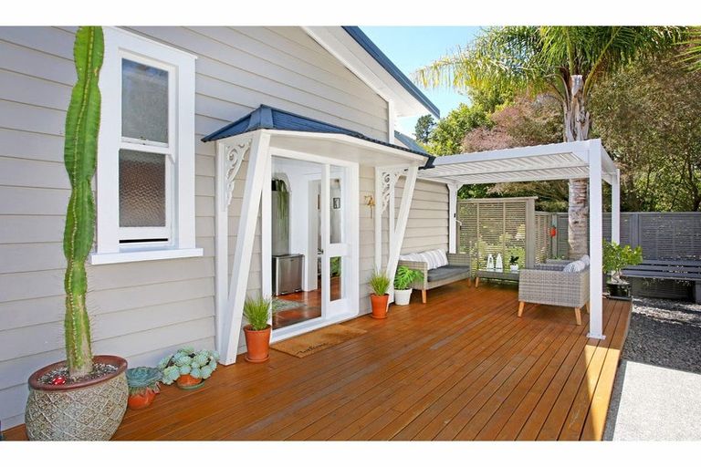 Photo of property in 44 Victoria Avenue, Waiuku, 2123