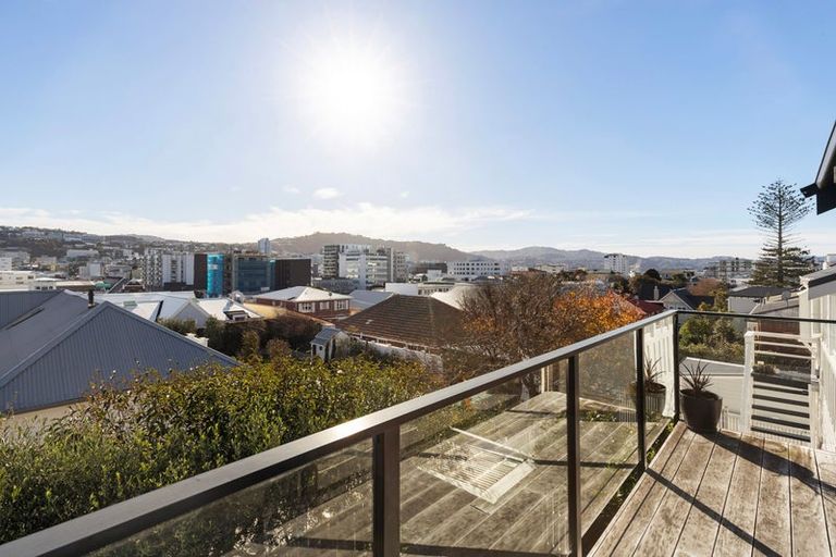 Photo of property in 68 Brougham Street, Mount Victoria, Wellington, 6011