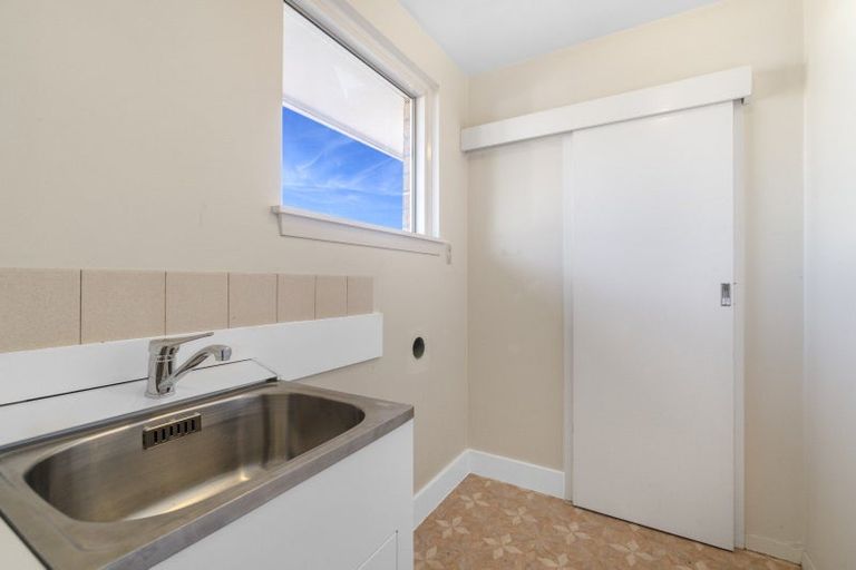 Photo of property in 42 Fovant Street, Russley, Christchurch, 8042