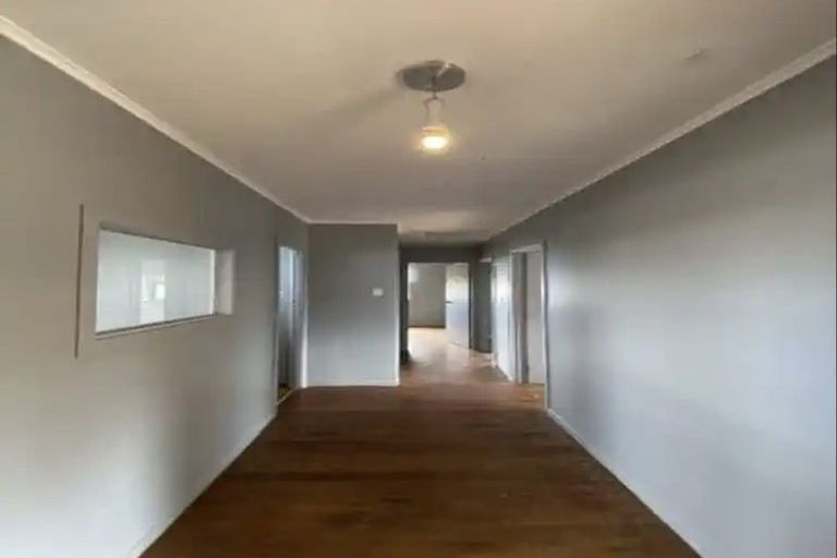 Photo of property in 445 Don Buck Road, Massey, Auckland, 0614