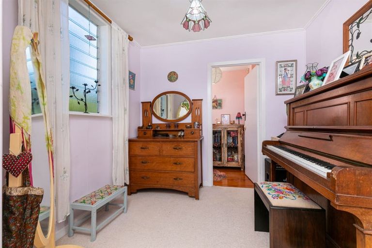 Photo of property in 26 Woodside Road, Massey, Auckland, 0614