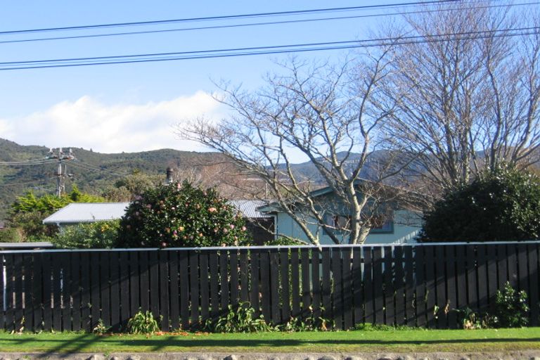 Photo of property in 30 Daniell Street, Featherston, 5710
