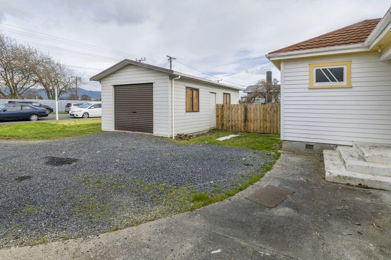 Photo of property in 59 Tiro Tiro Road, Levin, 5510