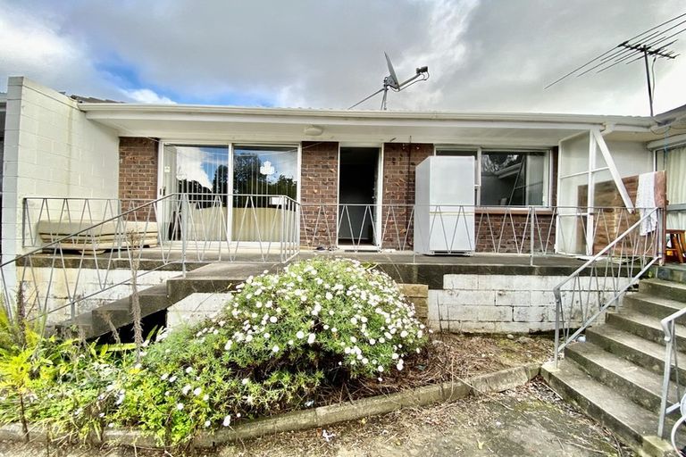 Photo of property in 2/49a Landon Avenue, Mangere East, Auckland, 2024