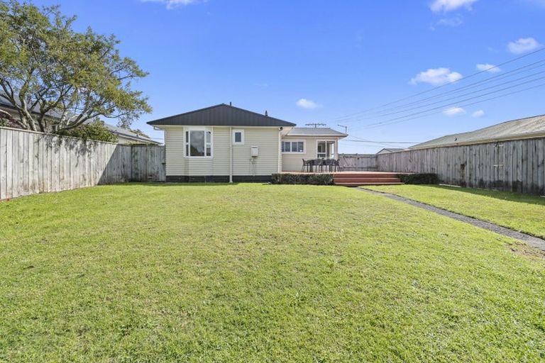Photo of property in 311 Frankley Road, Ferndale, New Plymouth, 4310