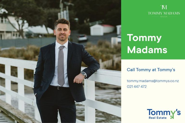 Photo of property in Las Olas De Cuba, 1/35 Torrens Terrace, Mount Cook, Wellington, 6011