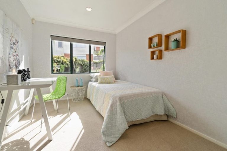 Photo of property in 30 Millstream Drive, Henderson, Auckland, 0610