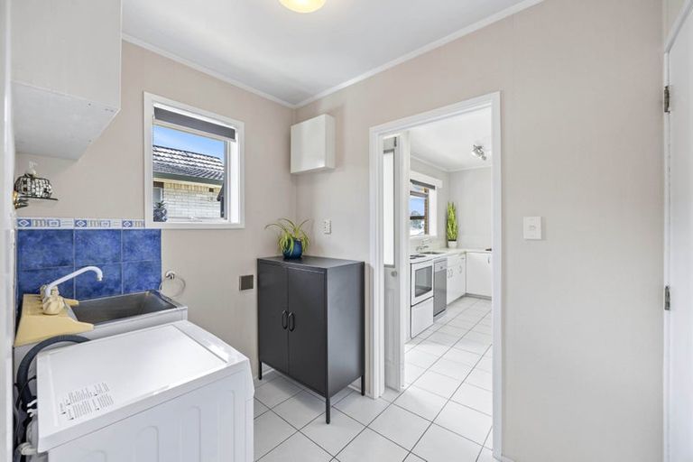 Photo of property in 2/54 Luton Avenue, Sunnyhills, Auckland, 2010