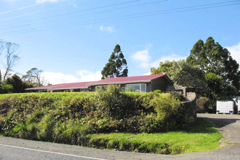 Photo of property in 188 Forest Hill Road, Waiatarua, Auckland, 0612