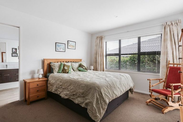 Photo of property in 132c Margaret Drive, Omokoroa, 3114
