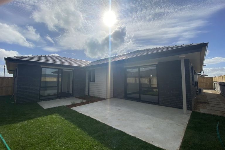 Photo of property in 35 Timara Crescent, Marshland, Christchurch, 8083