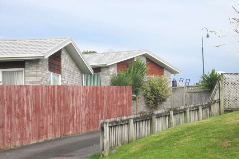 Photo of property in 88a Don Buck Road, Massey, Auckland, 0614