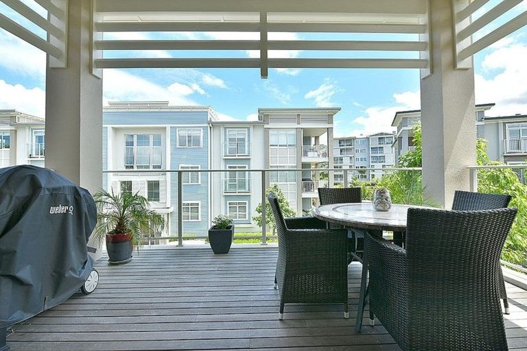 Photo of property in 54 Parkside Drive, Orewa, 0931