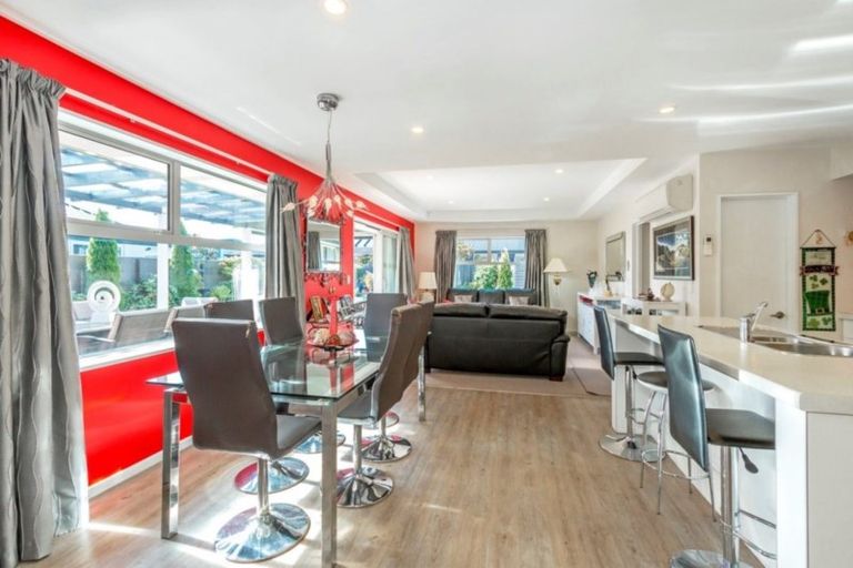 Photo of property in 24 Cairnbrae Drive, Prebbleton, 7604