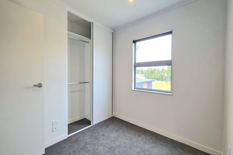 Photo of property in 303/26 Shortfin Place, Flat Bush, Auckland, 2019