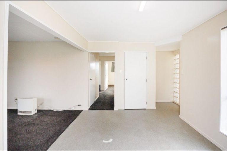 Photo of property in 41 Acacia Street, Kelvin Grove, Palmerston North, 4414