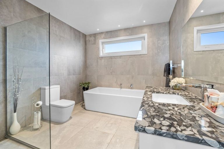 Photo of property in 4 Waterton Point, Huntingdon, Ashburton, 7774