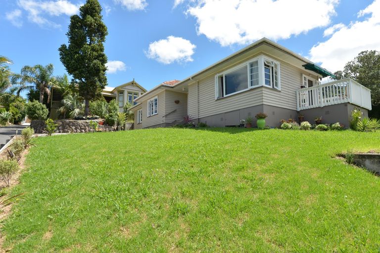 Photo of property in 43 Kauika Road West, Avenues, Whangarei, 0110