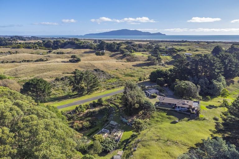 Photo of property in 168 Te Hapua Road, Te Horo, Otaki, 5581