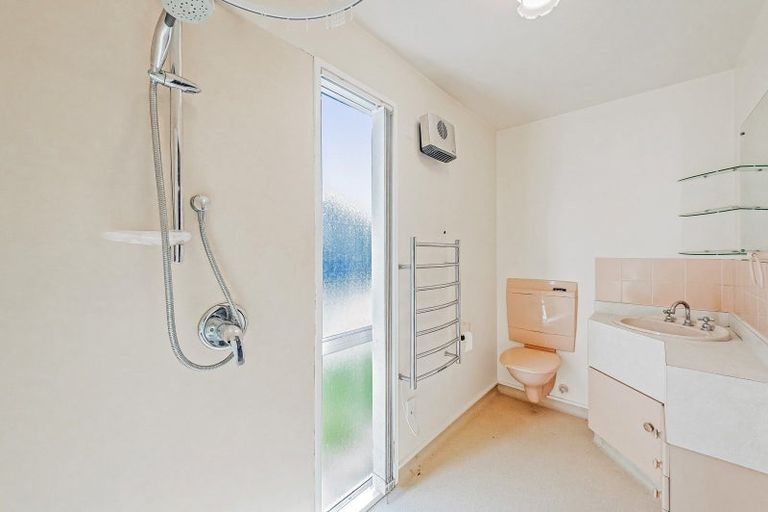 Photo of property in 12 Eversleigh Street, St Albans, Christchurch, 8014