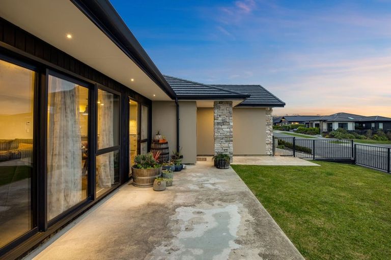 Photo of property in 24 Queen Charlotte Drive, Aotea, Porirua, 5024