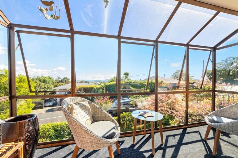 Photo of property in 2/2 Routley Drive, Glen Eden, Auckland, 0602