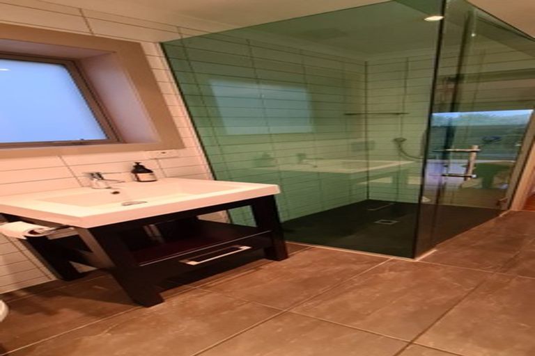 Photo of property in 215 Manly Street, Paraparaumu Beach, Paraparaumu, 5032