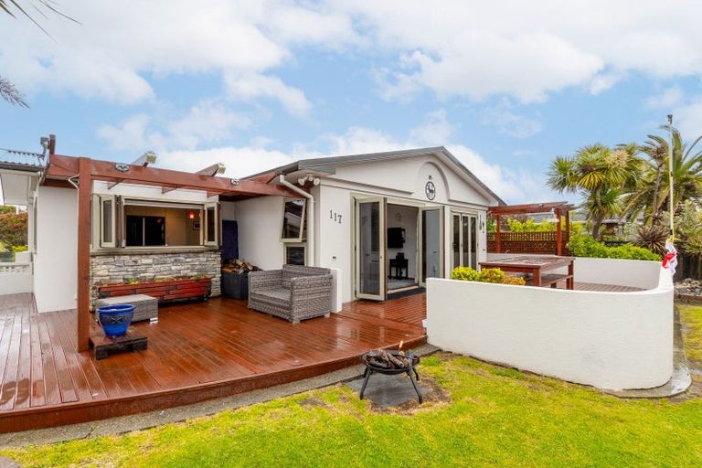 Photo of property in 117 Seaview Road, Paraparaumu Beach, Paraparaumu, 5032