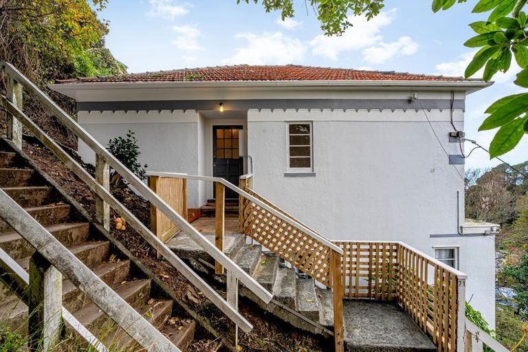 Photo of property in 1/71 Garden Road, Northland, Wellington, 6012