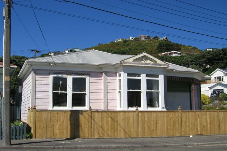 Photo of property in 89 Tiber Street, Island Bay, Wellington, 6023
