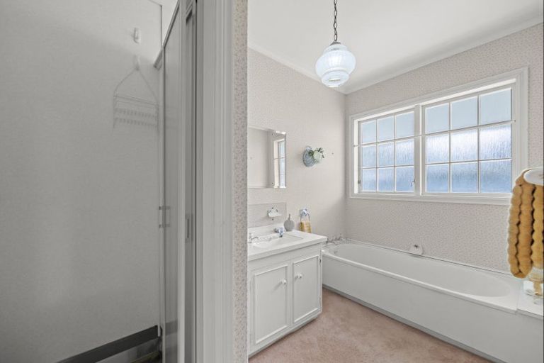 Photo of property in 15a Long Melford Road, Awapuni, Palmerston North, 4412
