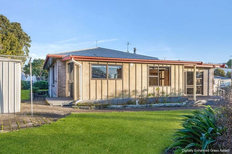 Photo of property in 20 Whakapaki Street, Urenui, 4375