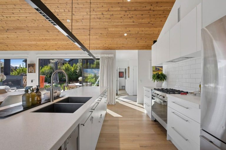 Photo of property in 4 Durness Court, Jacks Point, Queenstown, 9371