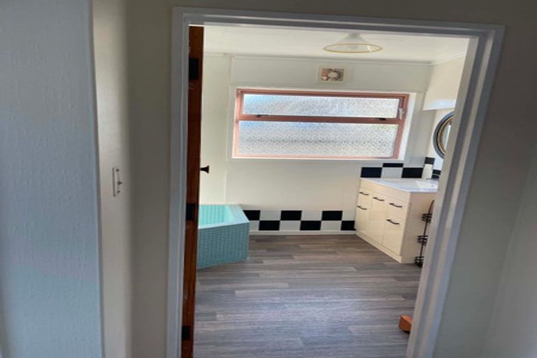 Photo of property in 4 Norwich Crescent, Tamatea, Napier, 4112