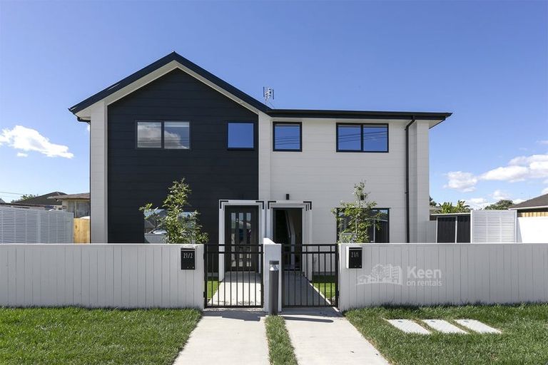Photo of property in 1/21 Karamu Street, Te Atatu Peninsula, Auckland, 0610