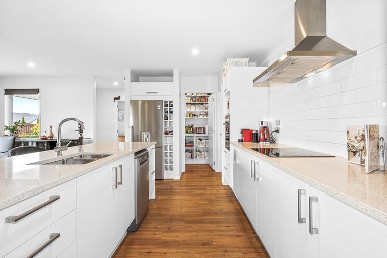 Photo of property in 93 Cairnbrae Drive, Prebbleton, 7604