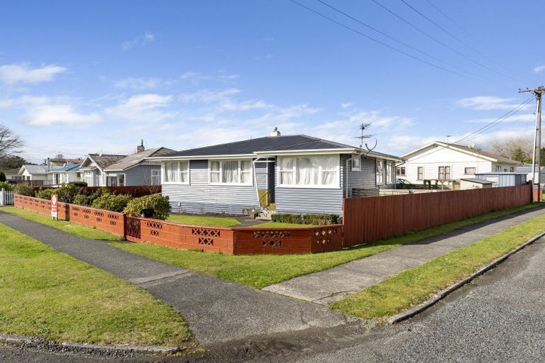 Photo of property in 65 Cloten Road, Stratford, 4332