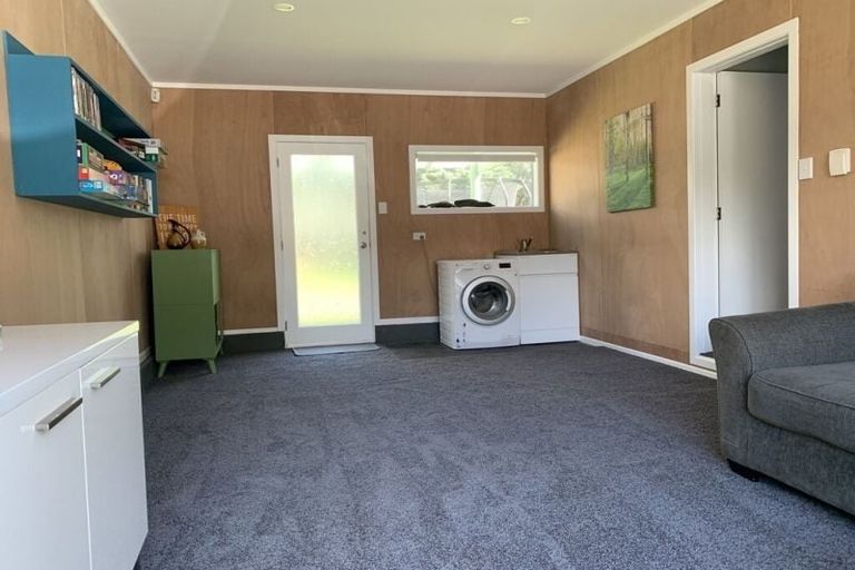 Photo of property in 10 Konini Crescent, Waikanae Beach, Waikanae, 5036